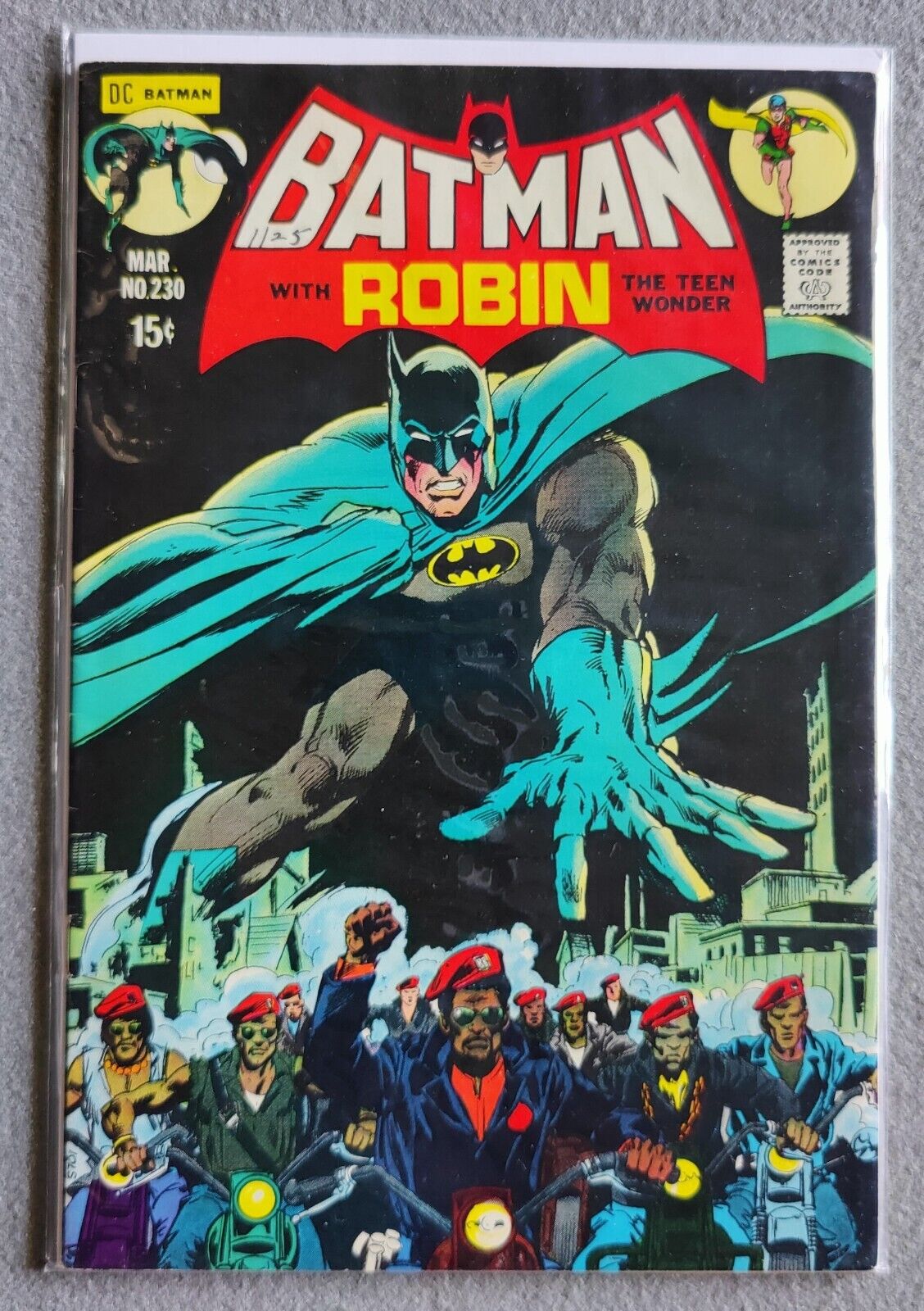 Batman # 230 DC Comics 1971. Neal Adams cover