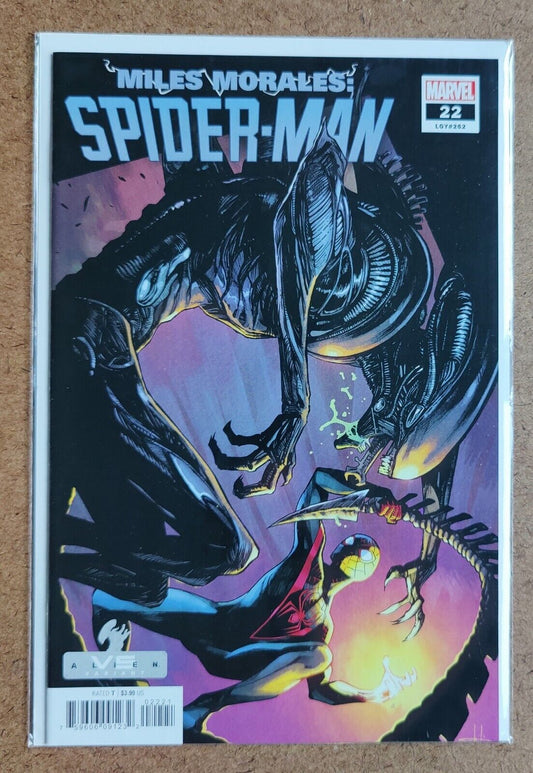 Miles Morales Spider-Man #22B Variant Valerio Schiti Marvel vs Alien Cover 2021